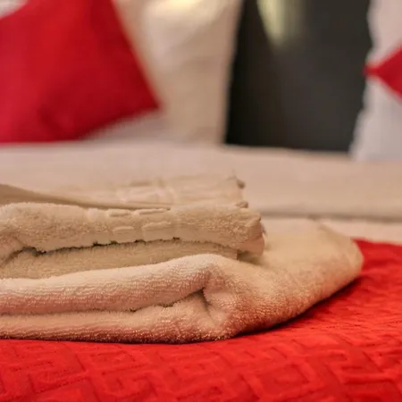 Muse Downtown Apartment *