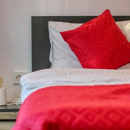 Muse Downtown Apartment *