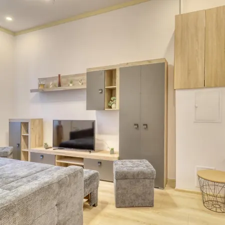 Muse Downtown * בוקרשט